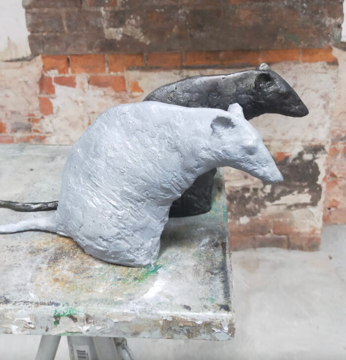 Rzeźba Ida Karkoszka Szczur III biały
